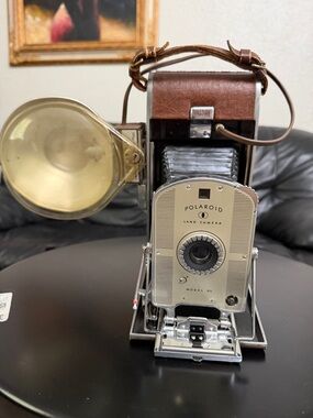 Polaroid Land Camera Model 95 in Brown and Cream with Flash